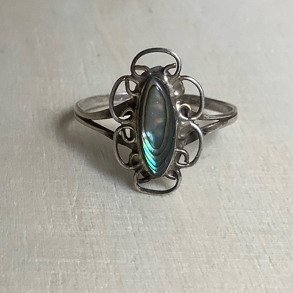 New vintage silver abalone flower ring